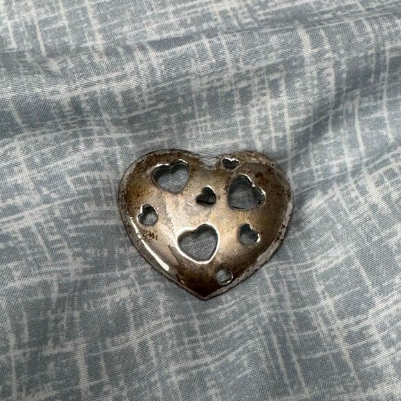 Vintage Silver Plated Cut-Out Grunge Heart Brooch Signed Preco - Picture 1 of 4